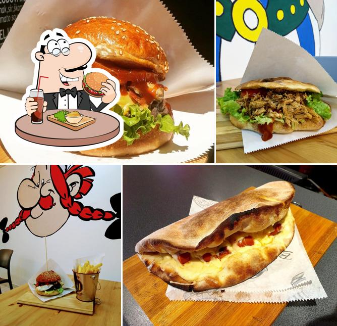Ordina un hamburger a Fast Food Obelix