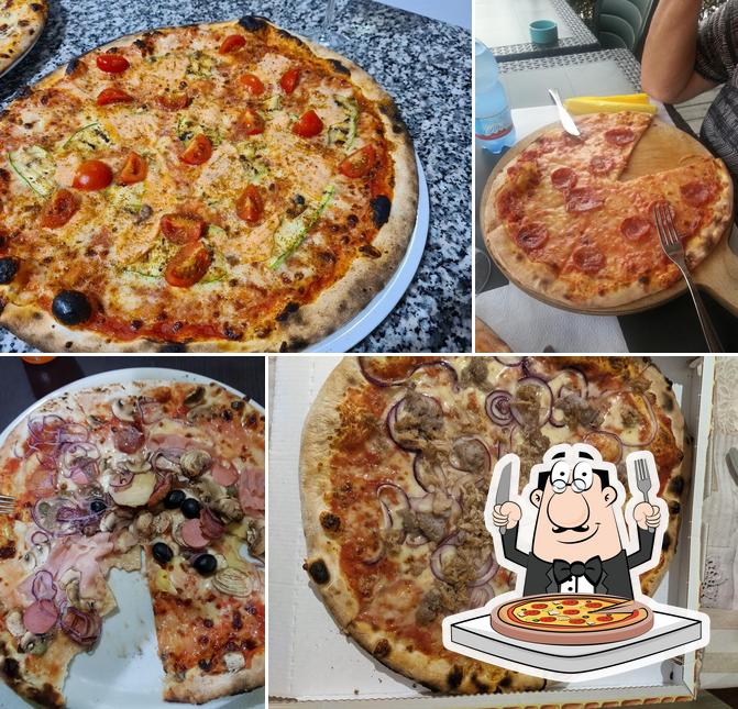 Scegli una pizza a Pizzeria Paninoteca Alcatraz