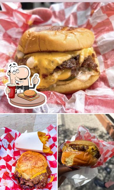 Las hamburguesas de 7th Street Burger West Village las disfrutan distintos paladares