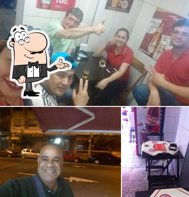 O interior do Mister Lanches Refeições