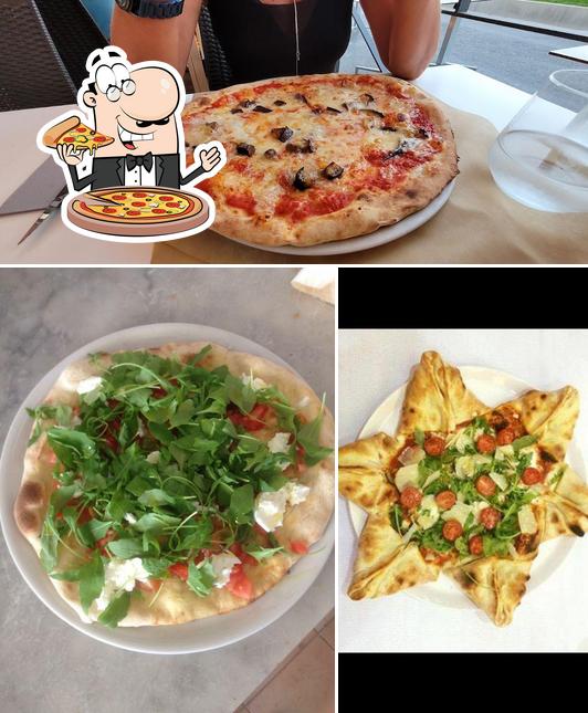 Prenditi una pizza a La Taverna Ristorante - Pizzeria