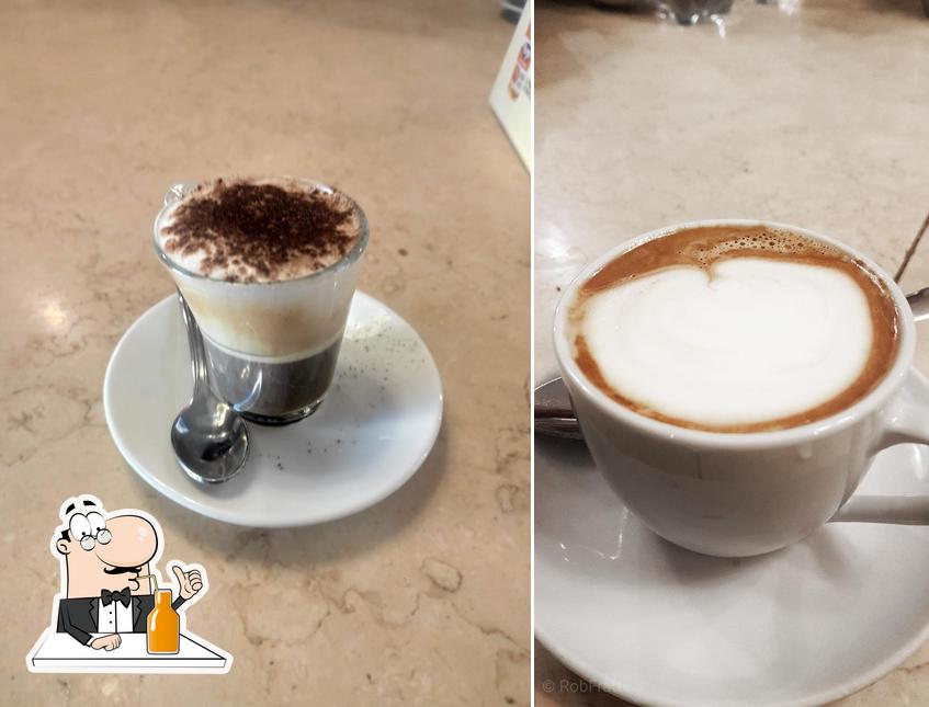 Goditi un drink a Torrefazione Coffeedo - Mage