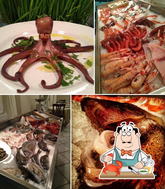 Try out seafood at I Calafatari
