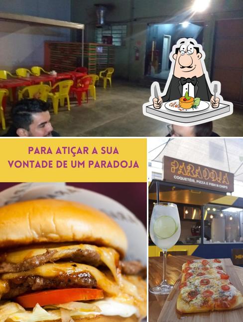 Entre diversos coisas, comida e interior podem ser encontrados no Paradoja Karaokê Bar