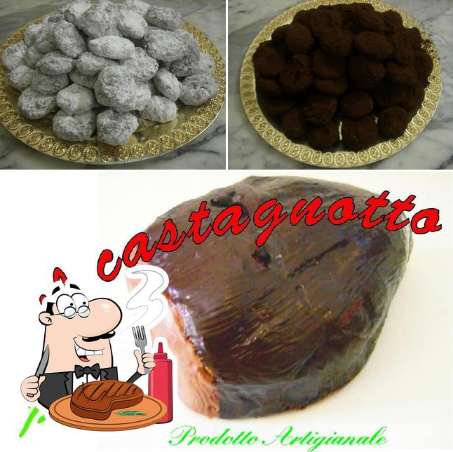 Scegli i un pasto a base di carne a Caffetteria Pasticceria Xviii Agosto S.N.C