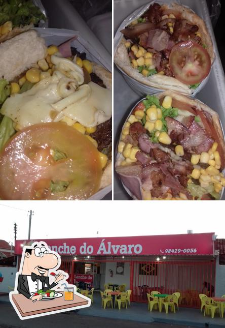 Esta é a foto apresentando comida e interior no LANCHE DO ÁLVARO DELIVERY