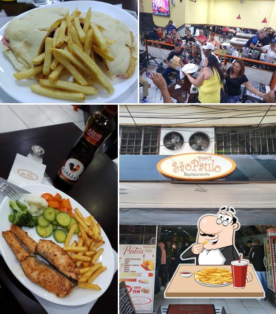 Prove batatas fritas no Restaurante Praça São Paulo