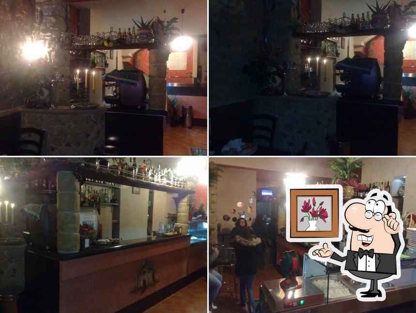 Tra le diverse cose da "BAGGIO" bar, pizzeria,gatronomia si possono trovare la interni e bancone da bar