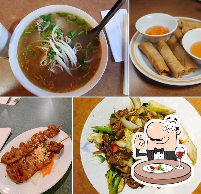 Еда в "The Vietnamese Noodle House"
