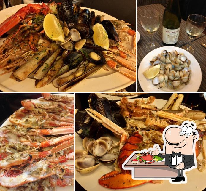 Отведайте блюда с морепродуктами в "Montalban Restaurant"