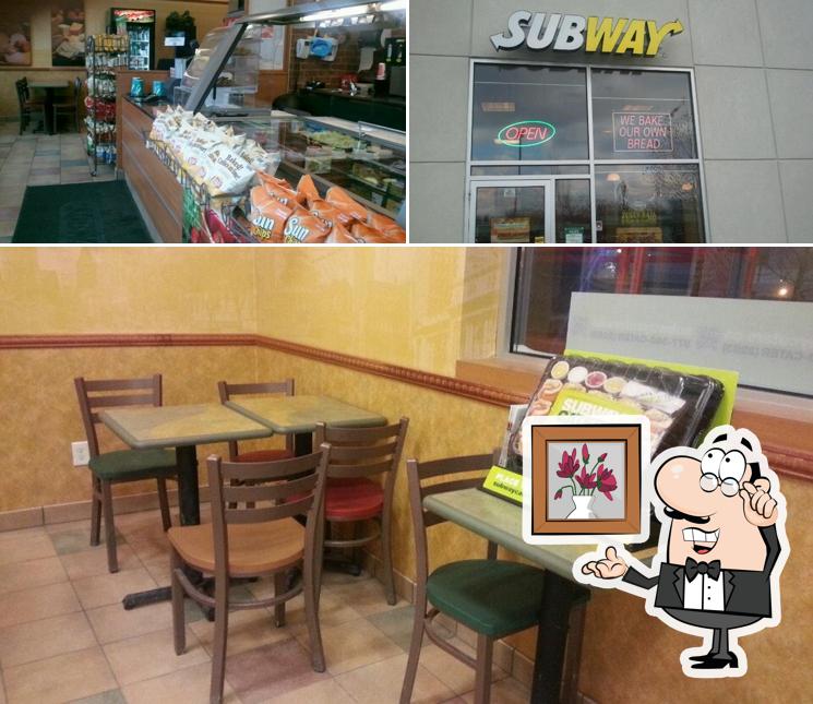 La photo de la intérieur et nourriture de Subway’s