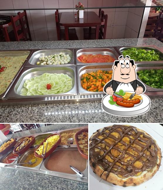 Comida em Pizzaria Henrique