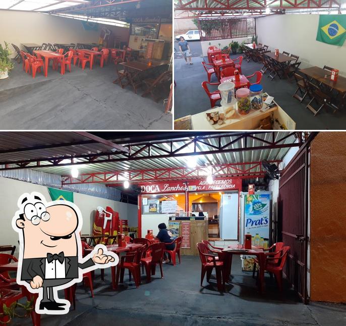 Veja imagens do interior do Doca lanches pasteis e porcoes