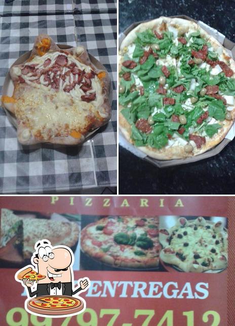 Escolha pizza no Divina Massa Pompéia SP