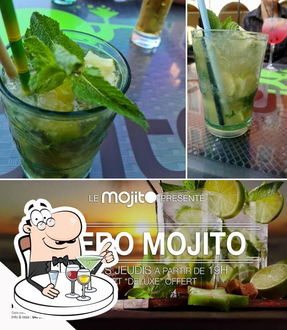 Le Mojito sert des boissons alcoolisées