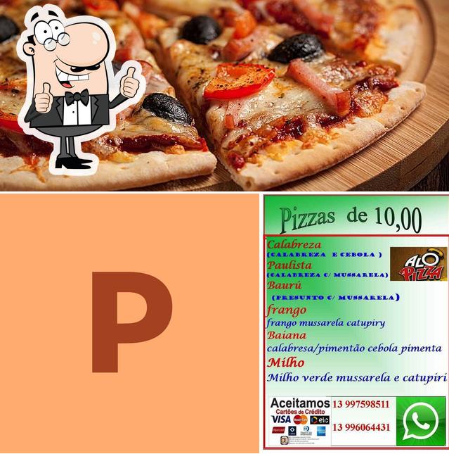 Look at the picture of Maxpizza