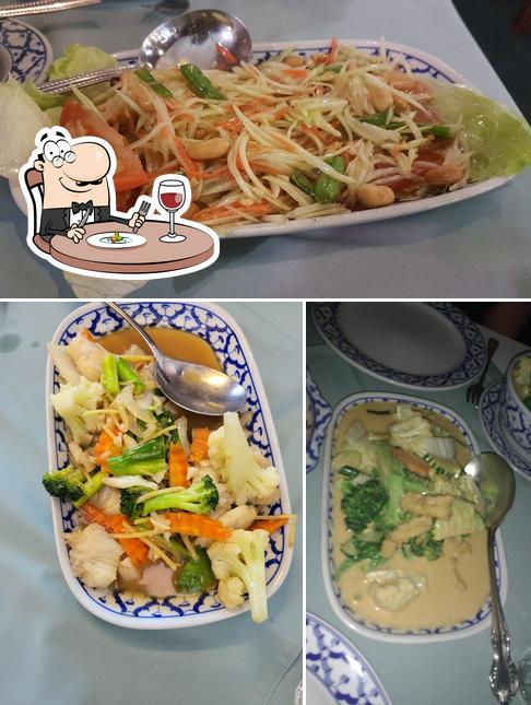 C619 Restaurant Real Thai Kitchen Meals 