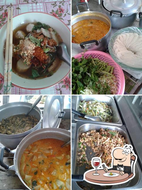 Comida en สมพร 'น้องอ้อ' อาหารเจ