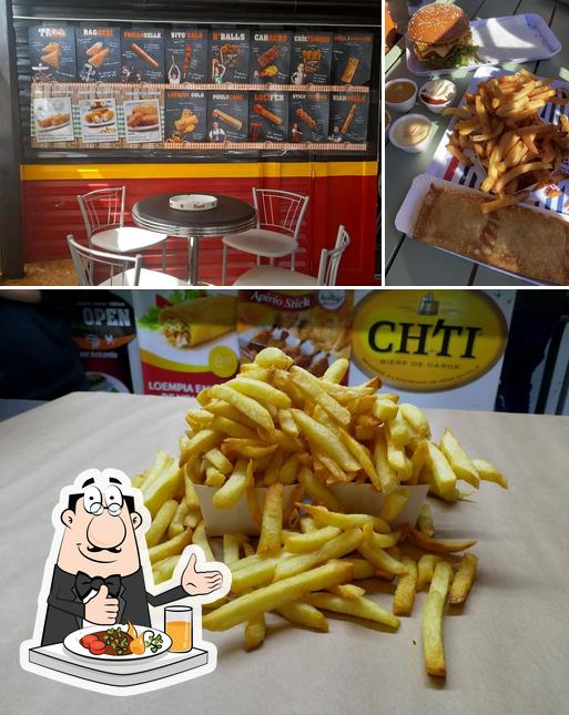 L’image de la nourriture et intérieur de A L BONNE FRITE’s