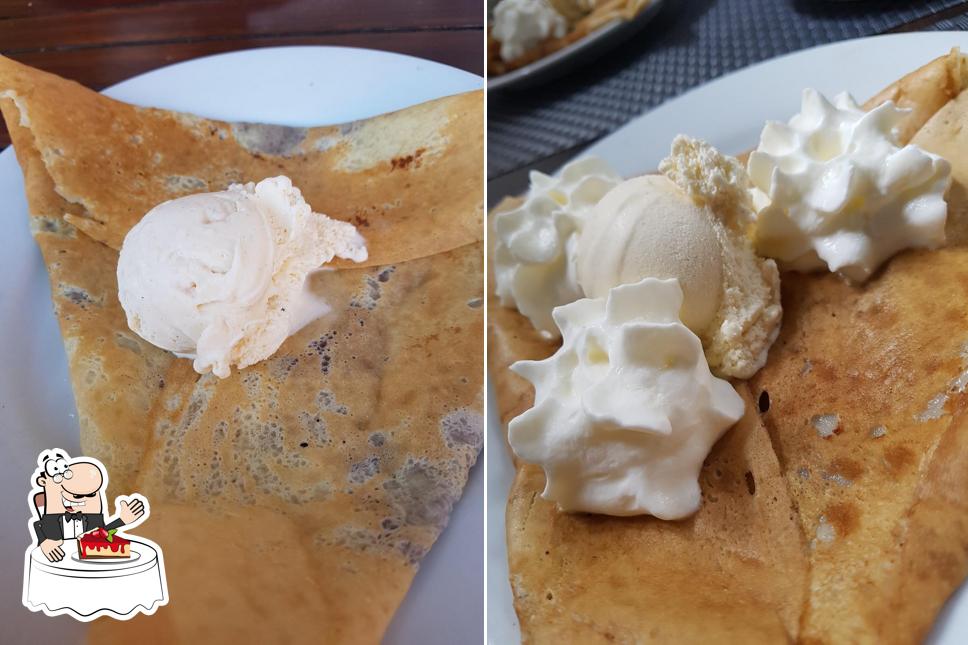 Crêperie La Pomme offre une éventail de desserts