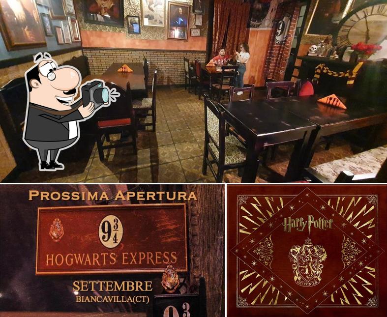 Voir l'image de Gryffindor Public House