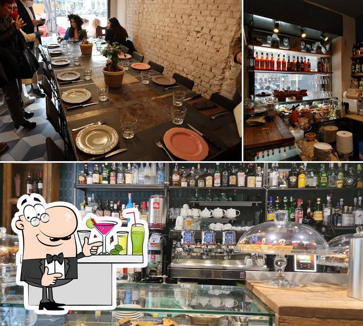 Vérifiez l’image indiquant la comptoir de bar et table à manger concernant Tutto Bene, Grazie Bistrò