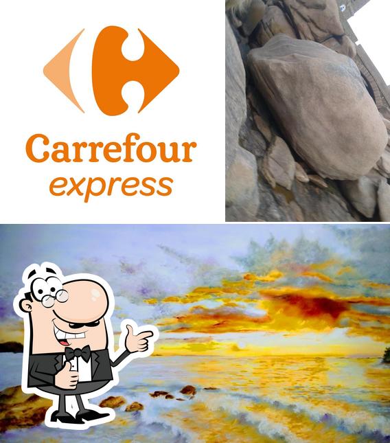 Voir cette photo de Carrefour Express