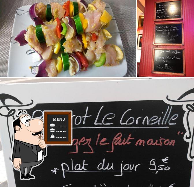 Las fotografías de pizarra y comida en Le Corneille