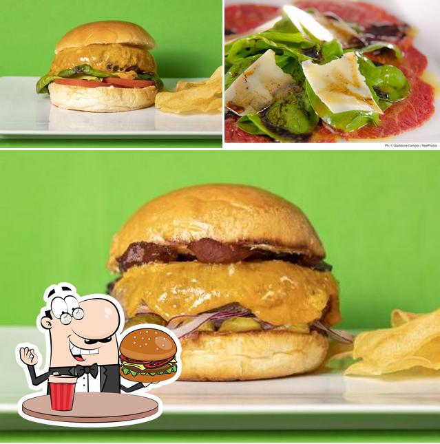 Consiga um hambúrguer no Osteria Zucco: Massas Frescas, Risotos, Carnes, Peixes, Sobremesas Moema SP