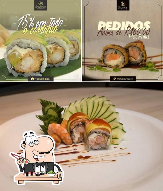 Rolos de sushi são oferecidos por Shunkan Sushi Delivery Caràzinho RS