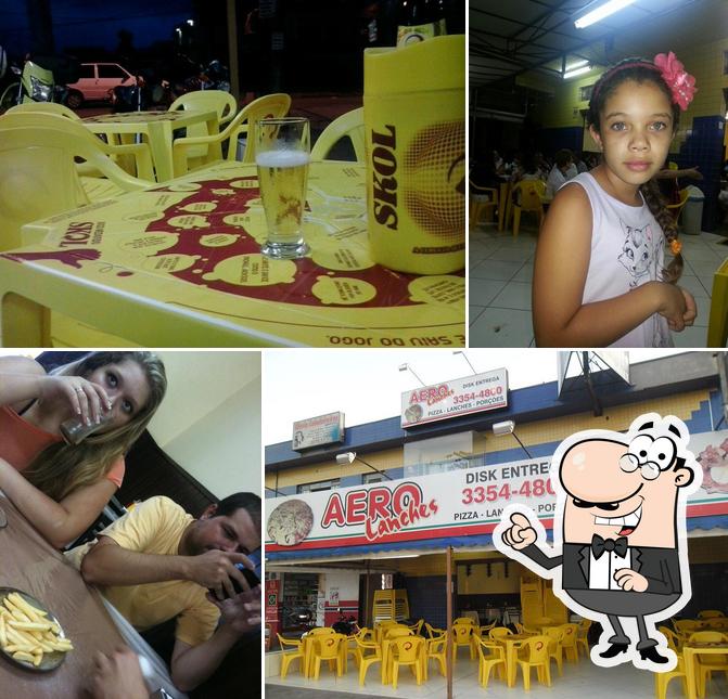 O interior do Aero Lanches