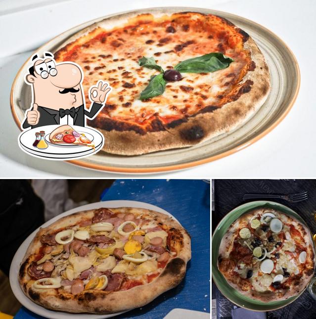 Scegli una pizza a La Preferita Pizza E Cucina