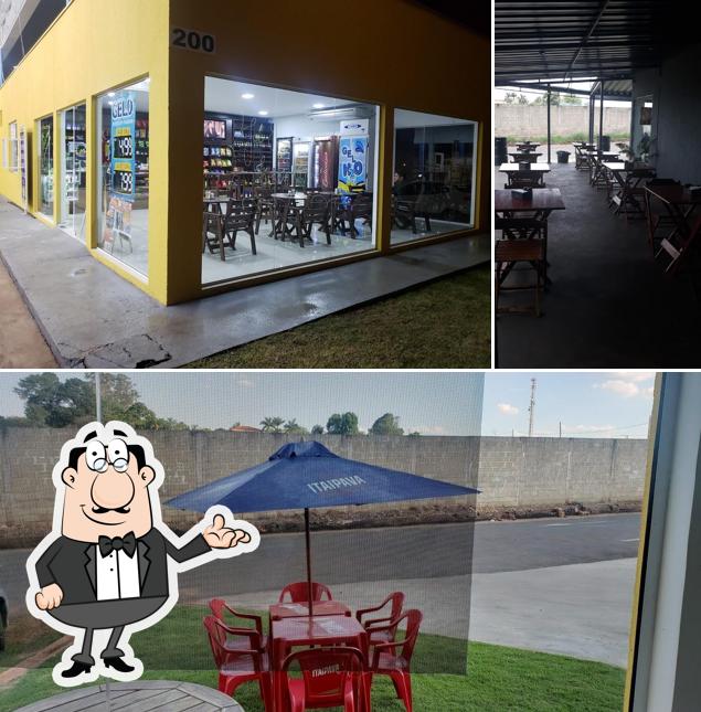 O interior do Queima do Alho Conveniência Restaurante e Espetaria