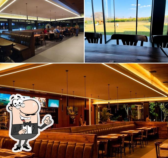 Veja imagens do interior do The Company Steak House