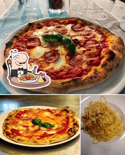 Prenditi una pizza a Il Corsaro Nero Pizzeria forno a legna con servizio di consegna a domicilio su Massarosa