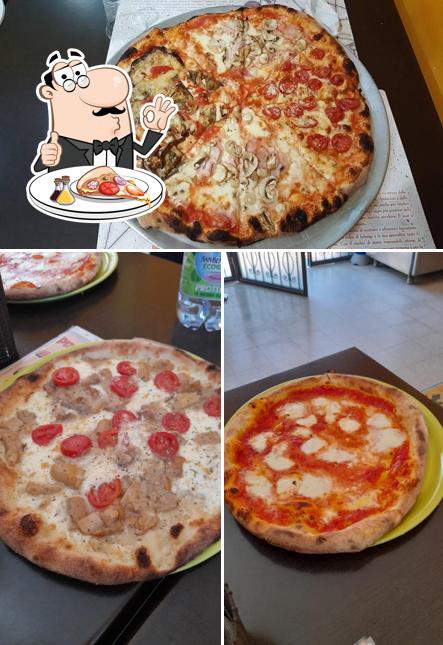 Scegli una pizza a Pizzeria Graziano