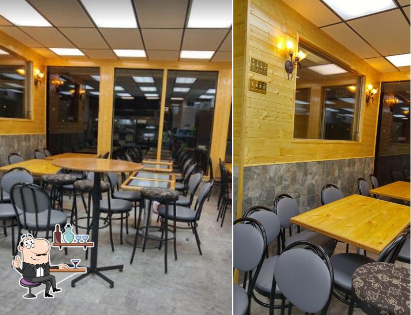 Découvrez l'intérieur de DV Pizza & Donair