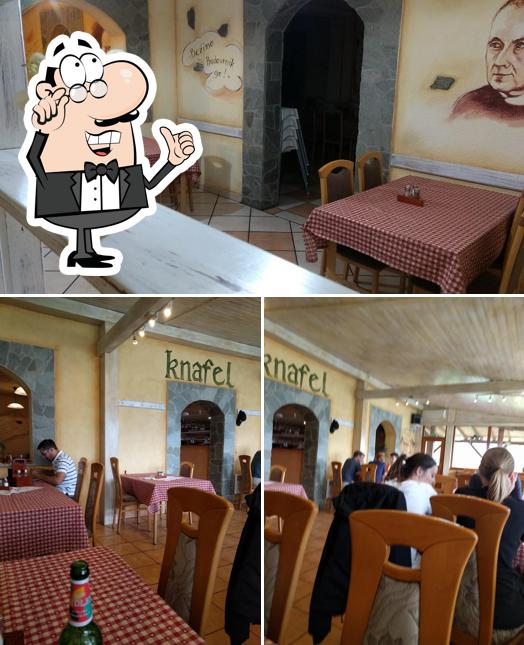 Gli interni di Gostilna in pizzerija Knafel Zirovnica