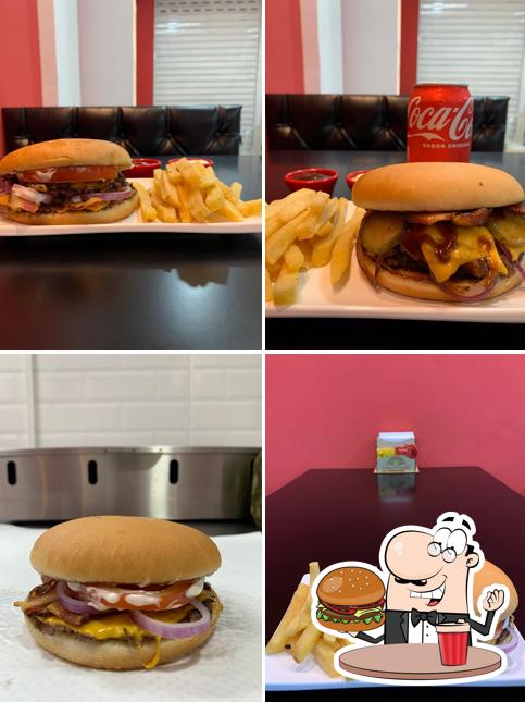 Experimente um dos hambúrgueres servidos no JJ Steak Burger - hamburgueria artesanal