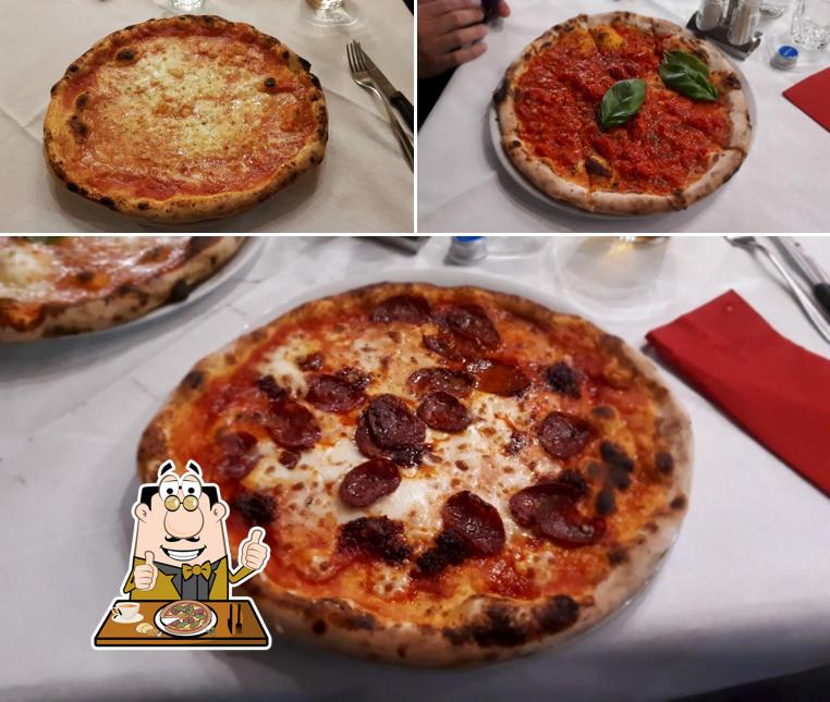 A La Duchessa Pizzeria Ristorante, puoi prenderti una bella pizza