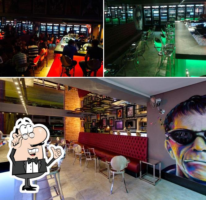 O interior do Velvet36 Rock'n Roll Bar