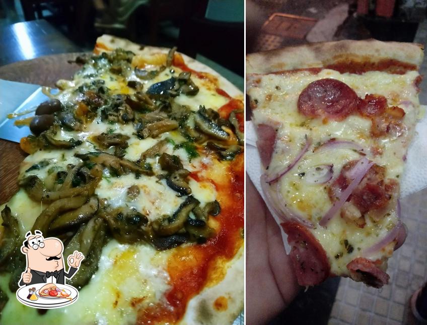 Consiga pizza no Teresa Filósofa Trattoria