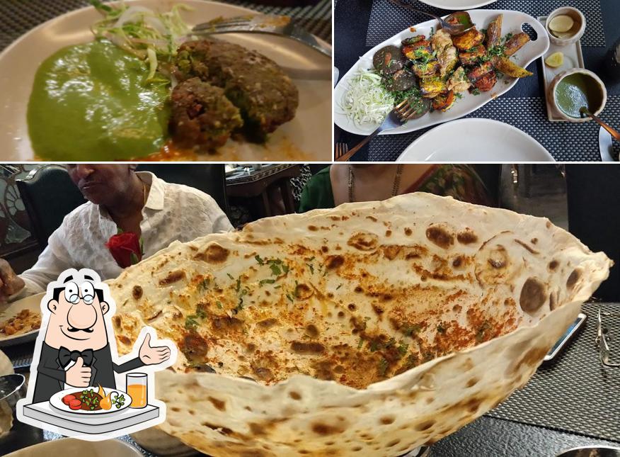Food at Sheesh Mahal