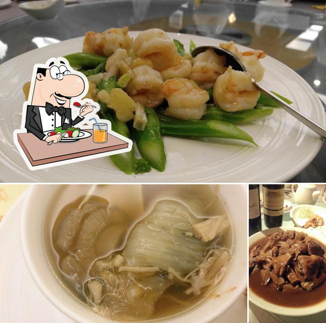Food at Yixin Restaurant
