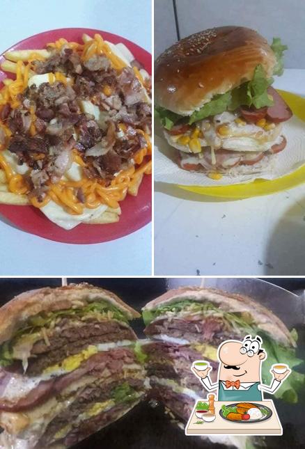 Comida em Mega Lanche Lanches, Porções e Bebidas