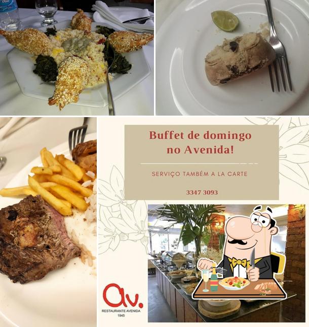 Comida em Restaurante Avenida