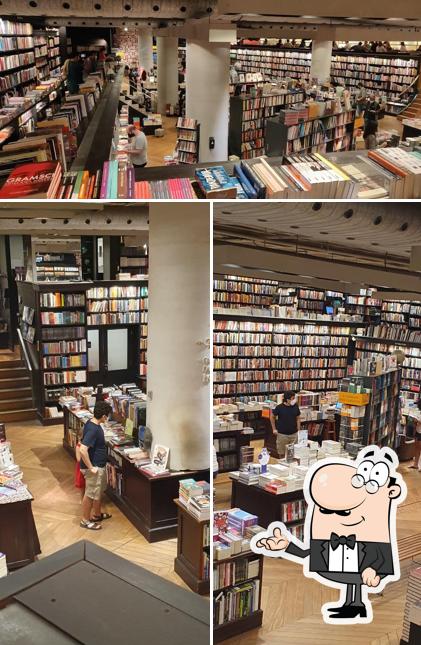 O interior do Livraria da Travessa