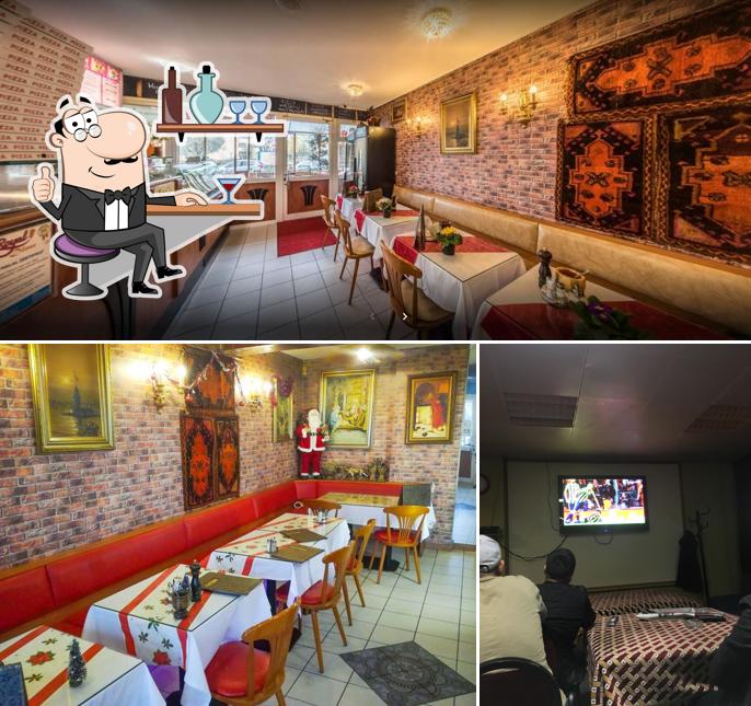 El interior de Kral Pizza & Dönerkebap Theke