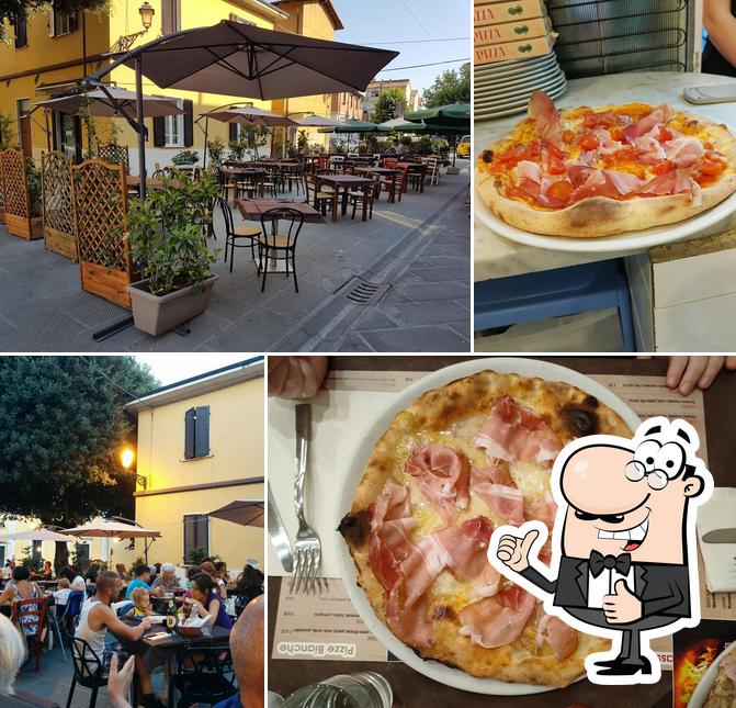 See this pic of Pizzeria La Torre