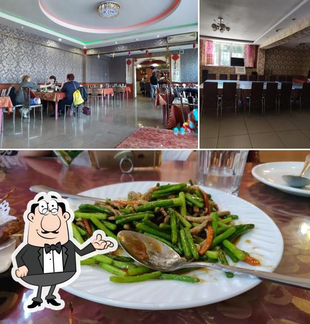 Помимо прочего, в Шэньян есть внутреннее оформление и еда